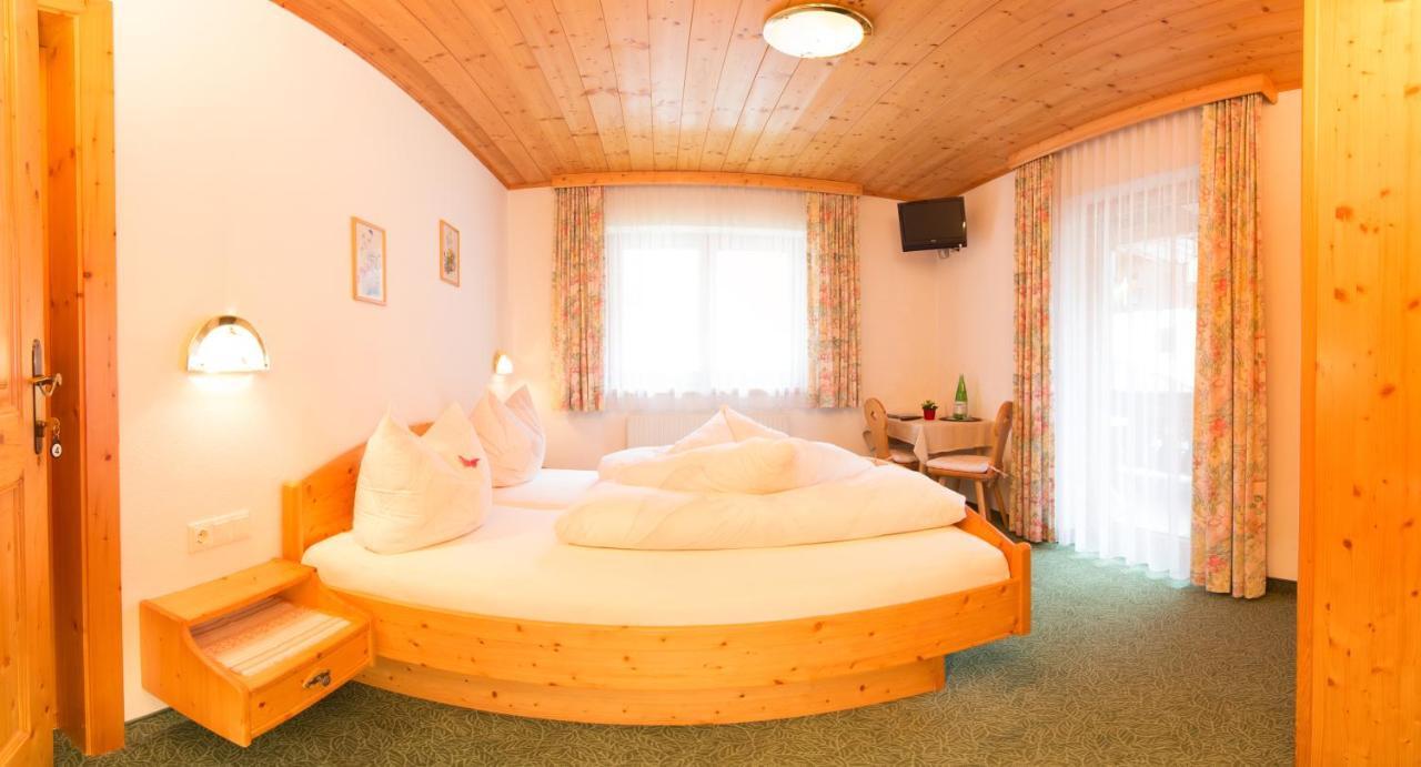 Bed and Breakfast Haus Elisabeth Neustift im Stubaital Pokoj fotografie